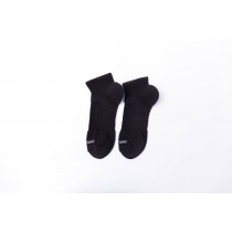 【抗菌除臭襪】單色減壓高船型機能襪-深灰色 M016