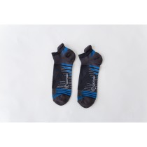 【抗菌除臭襪】動能條紋船型機能襪-深灰色 M004